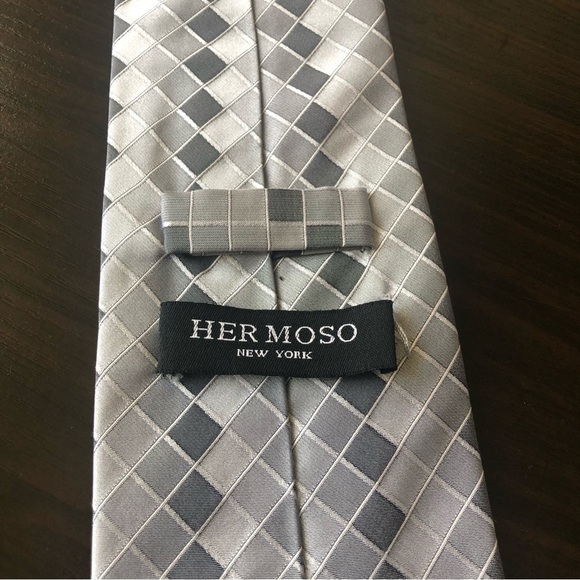 Hermoso Silk Tie 61 inches - Picture 2 of 4